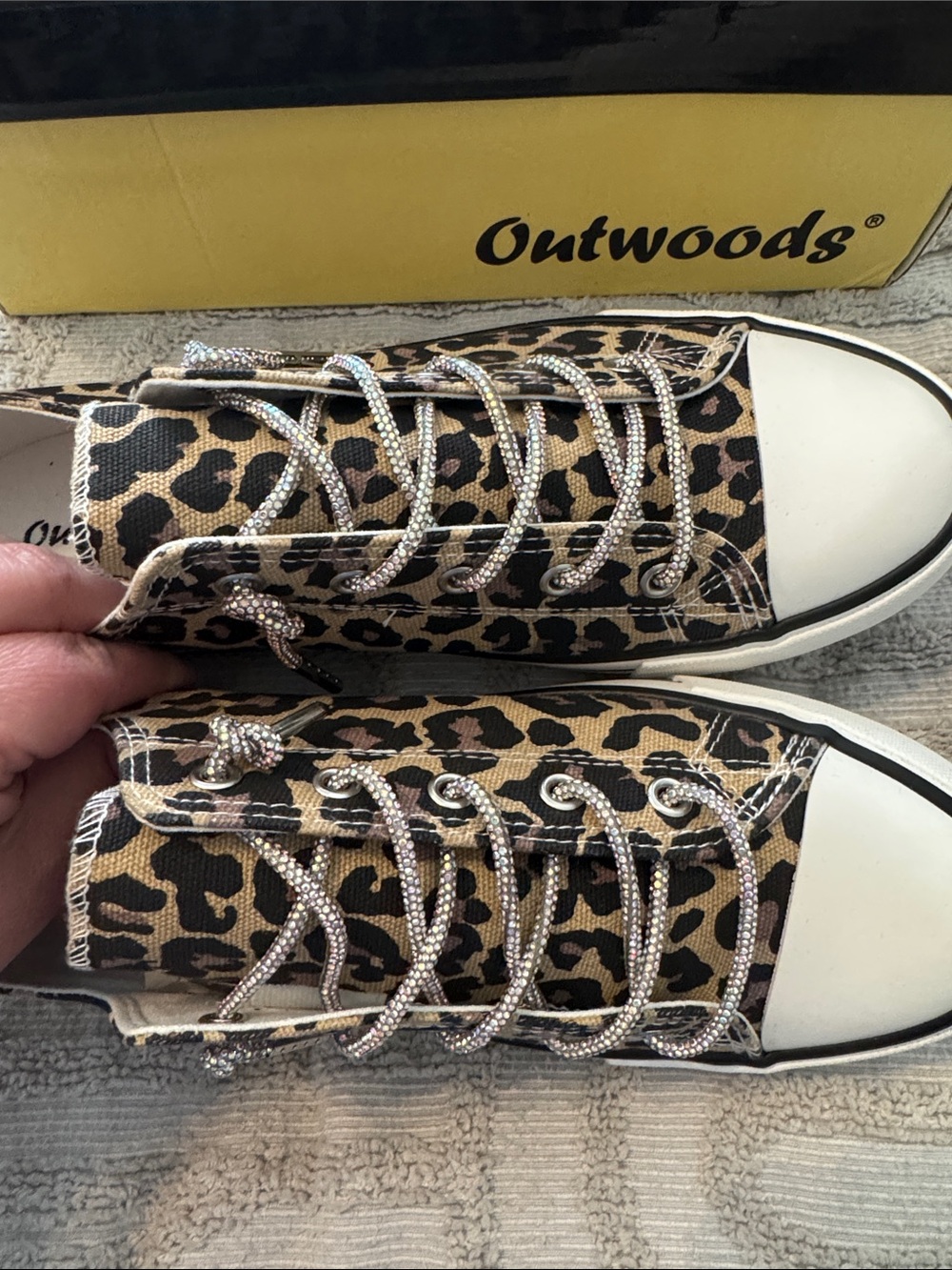 Out woods Leopard Print Low-Top Canvas Sneakers - with rhinestone laces - Picture 14 of 16